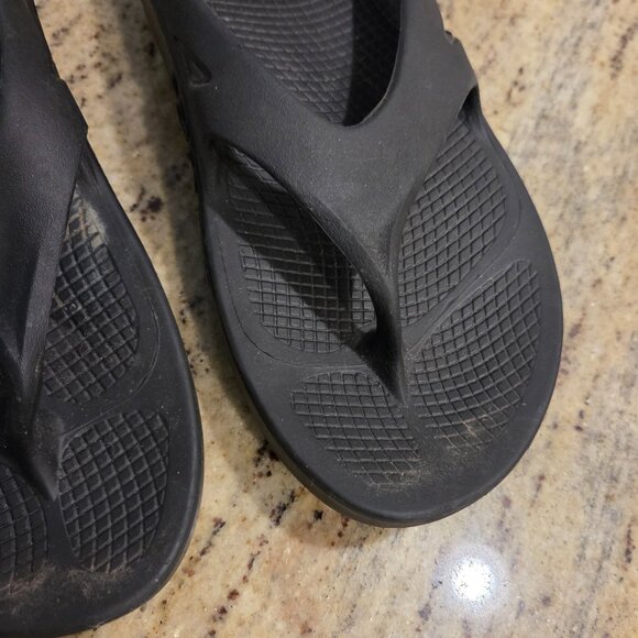 Oofos Free Feet Recovery Flip Flop Sandals Slip On Black Mens Sz 9 Women’s 10 - Picture 3 of 11